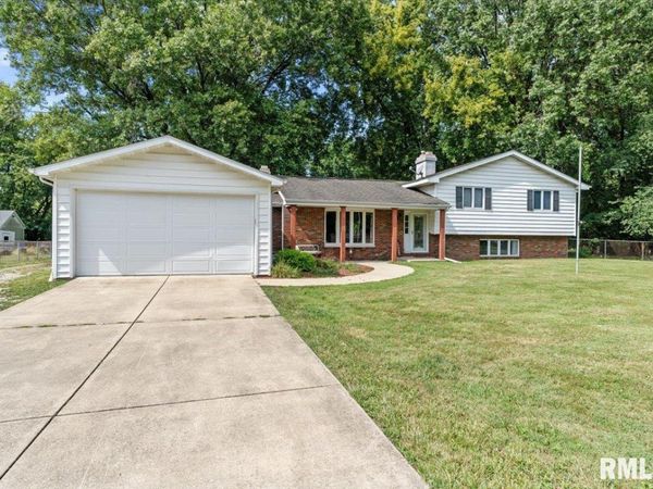 6223 Horseview Drive, Springfield, IL 62712