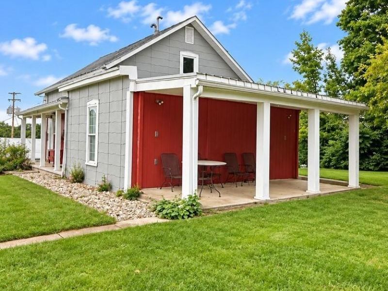 324 N Market Street, Loudonville, OH 44842 Photo 3