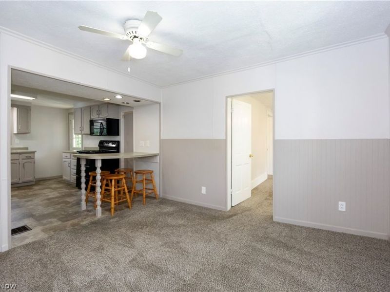 324 N Market Street, Loudonville, OH 44842 Photo 8
