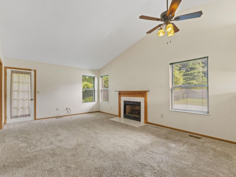 4666 Burkeshire Drive , Columbus, OH 43232 Photo 11
