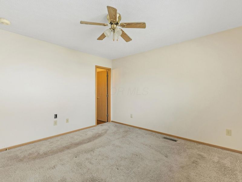 4666 Burkeshire Drive , Columbus, OH 43232 Photo 23