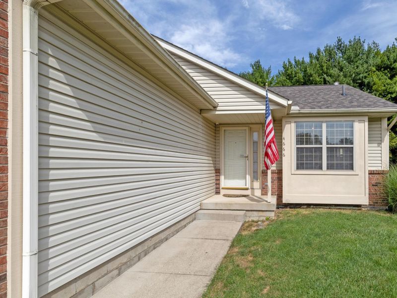 4666 Burkeshire Drive , Columbus, OH 43232 Photo 3