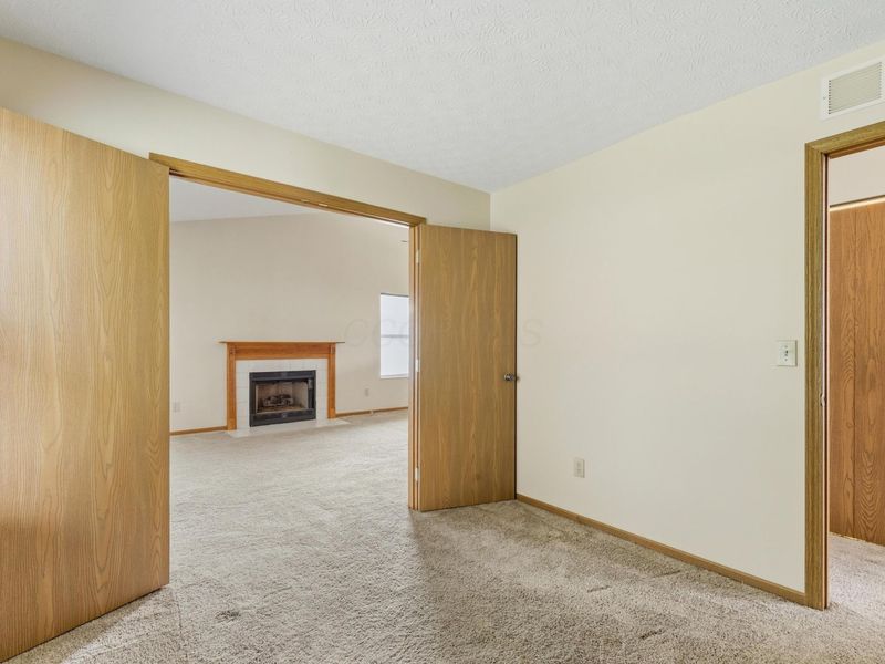 4666 Burkeshire Drive , Columbus, OH 43232 Photo 33