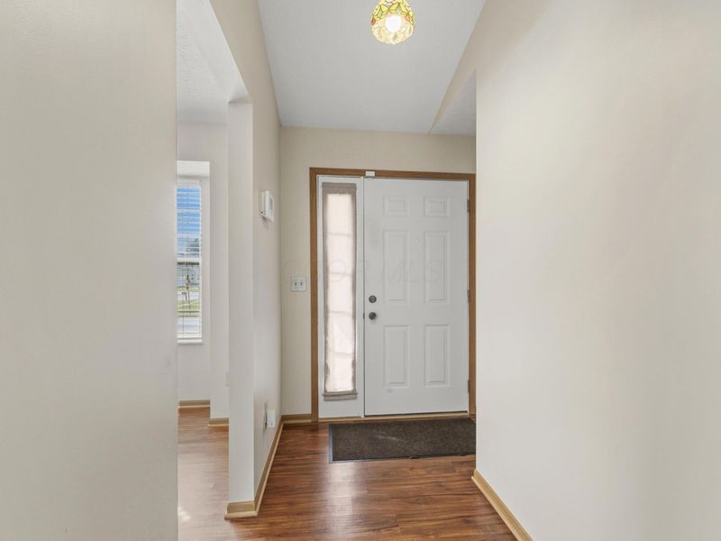4666 Burkeshire Drive , Columbus, OH 43232 Photo 5