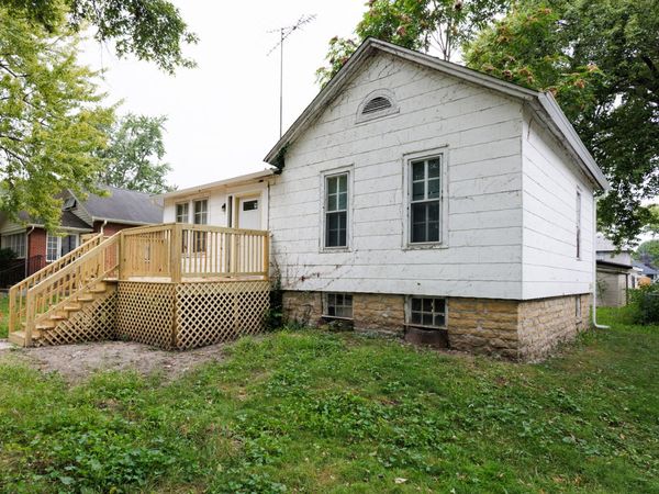 1065 S 4th Avenue, Kankakee, IL 60901