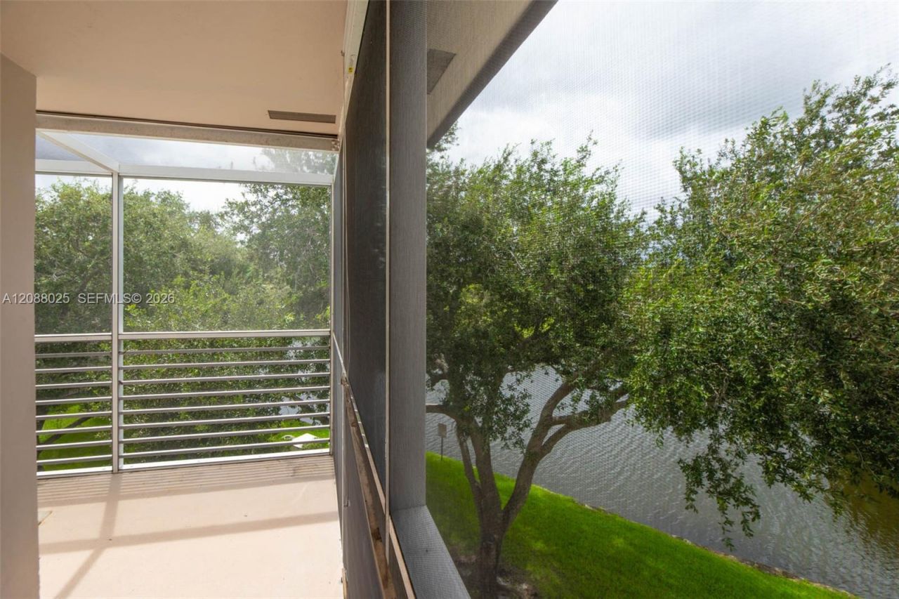 2441 SW 82nd Ave, Unit 301, Davie, FL 33324 Photo