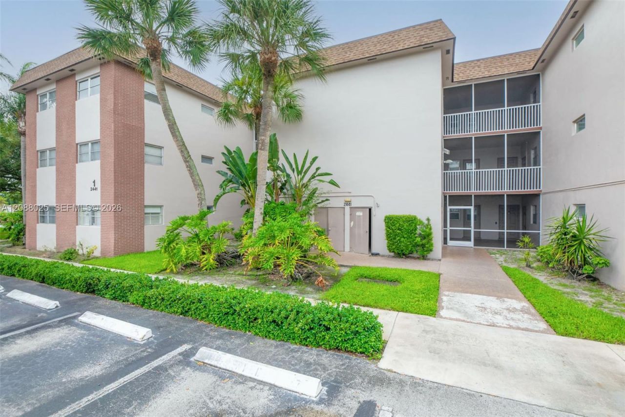 2441 SW 82nd Ave, Unit 301, Davie, FL 33324 Photo