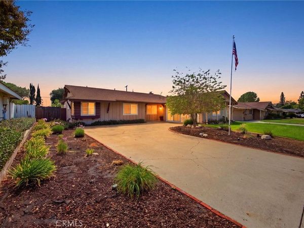 610 Ridgefield Drive, Claremont, CA 91711