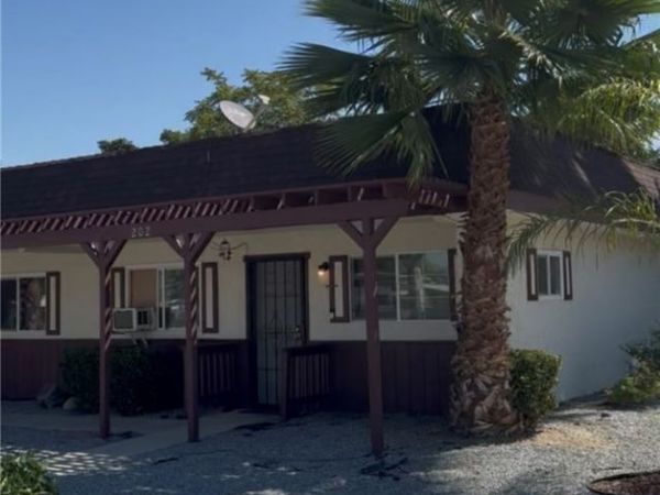 204 N elk, Hemet, CA 92543
