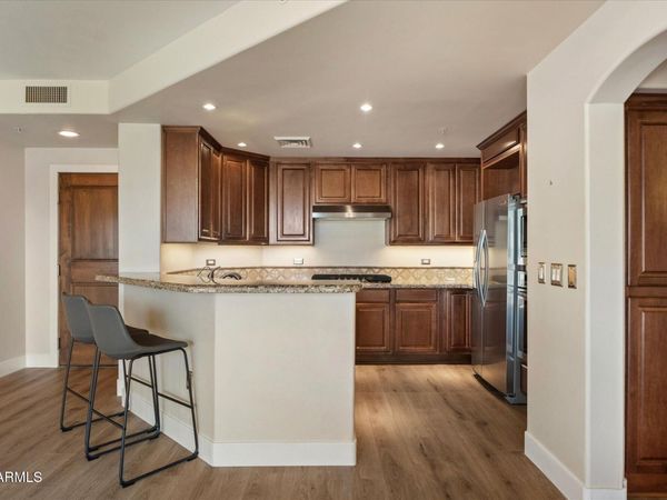 15802 N 71ST Street, Unit 203, Scottsdale, AZ 85254