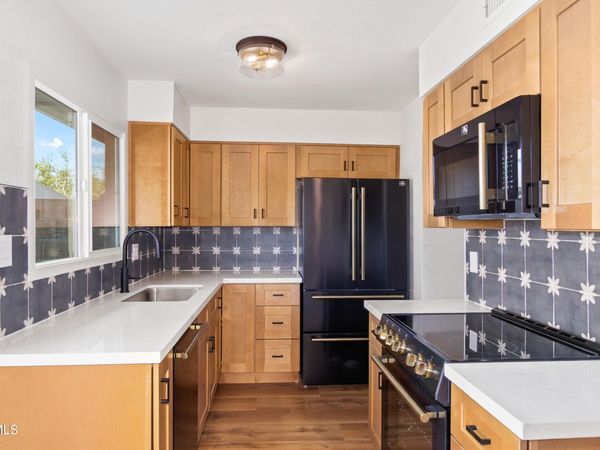 415 E REDMON Drive, Tempe, AZ 85283