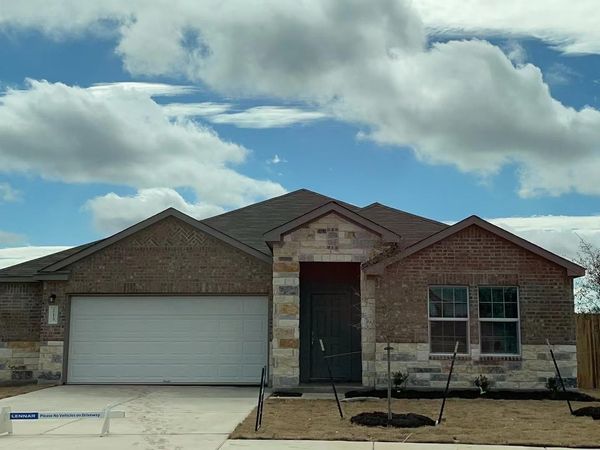 213 Chickasaw LN, Hutto, TX 78634