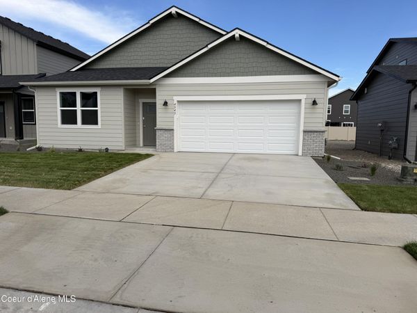 4545 E Rare Fox Ave , Post Falls, ID 83854
