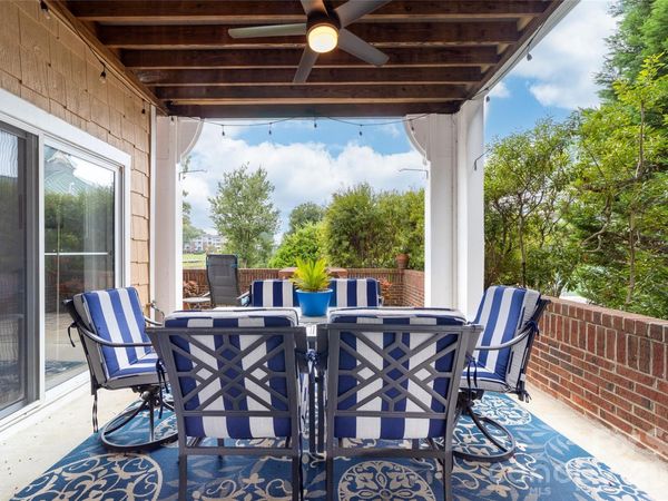 18619 Harborside Drive , Cornelius, NC 28031