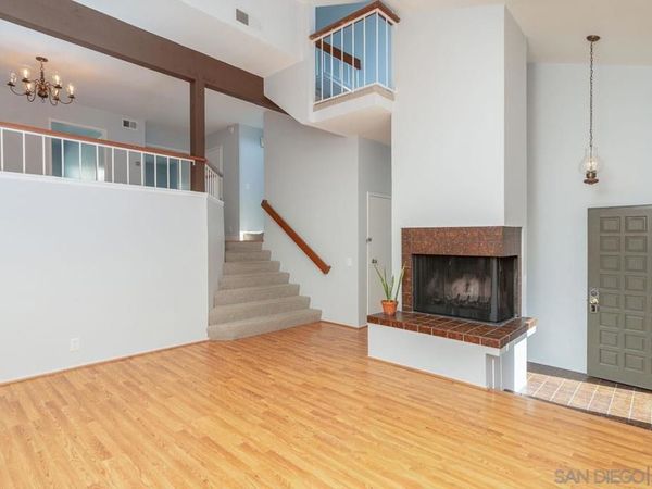 3286 Caminito Eastbluff, Unit 114, La Jolla, CA 92037