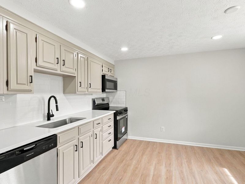 3792 Ardath Road , Columbus, OH 43228 Photo 15