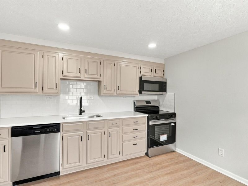3792 Ardath Road , Columbus, OH 43228 Photo 18