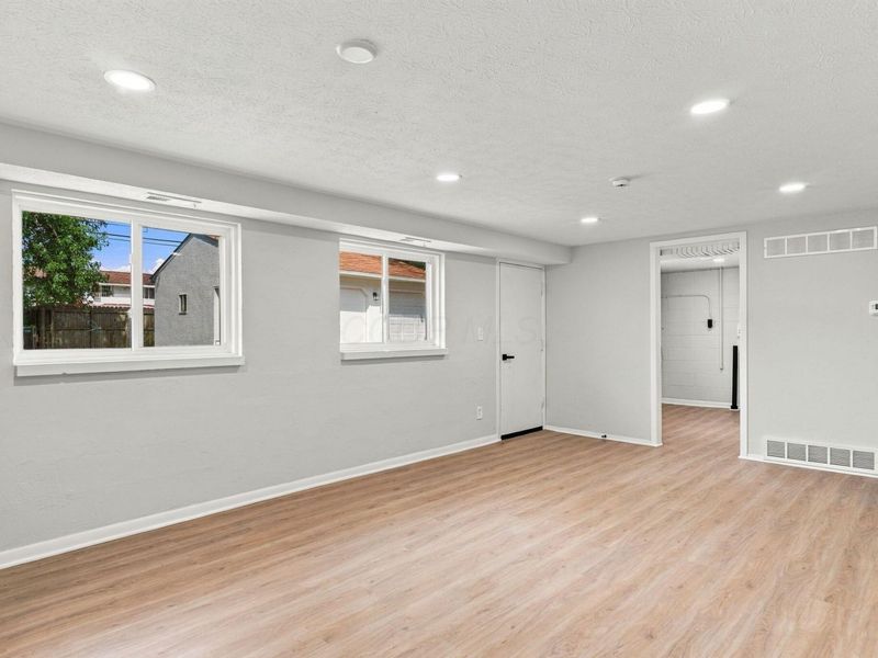 3792 Ardath Road , Columbus, OH 43228 Photo 24