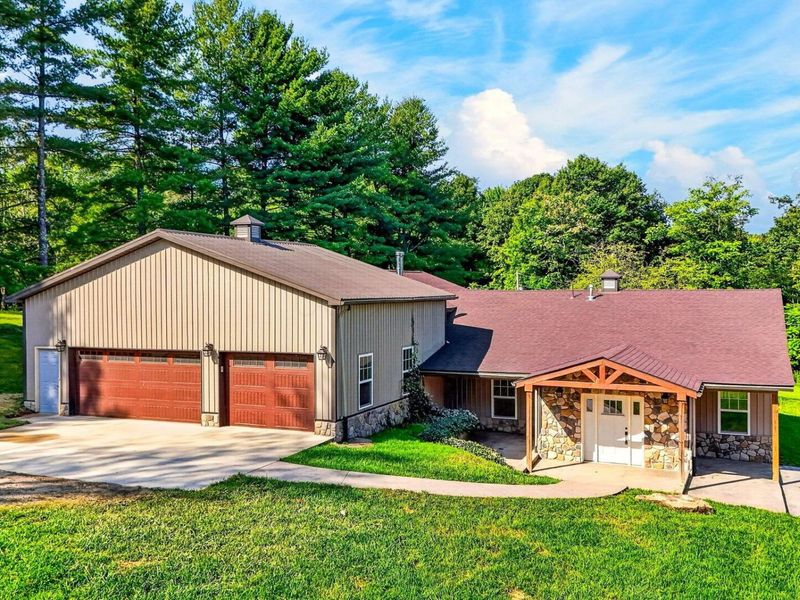2700 Township Road 96 NW, Somerset, OH 43783 Photo 2