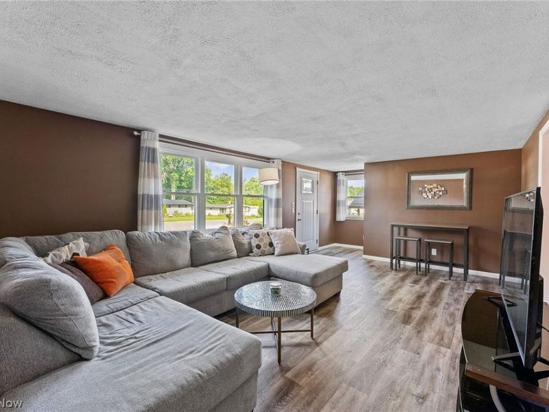 435 Cedar Drive, Cortland, OH 44410 Photo 5