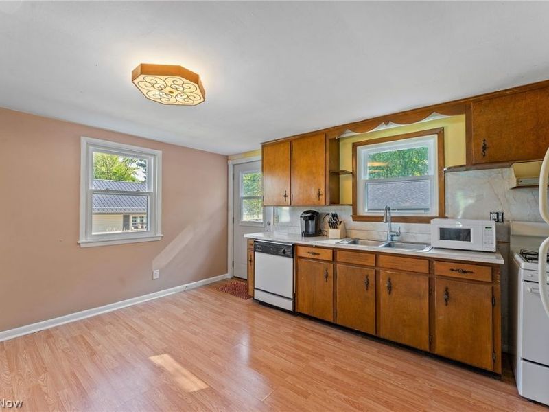 435 Cedar Drive, Cortland, OH 44410 Photo 6