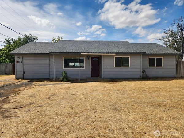 805 Lindberg Lane, Moses Lake, WA 98837