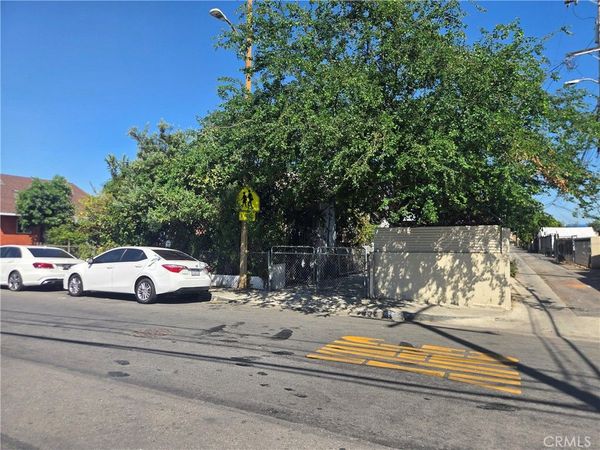 7500 Crockett, Los Angeles, CA 90001