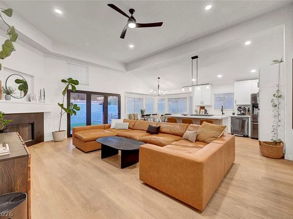 58 Pleasant Dale Drive, Henderson, NV 89074