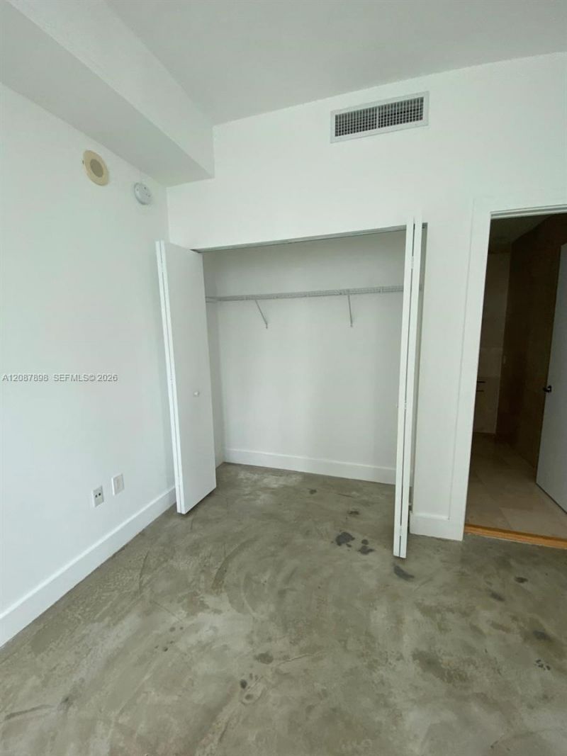 234 NE 3rd St, Unit 1701, Miami, FL 33132 Photo
