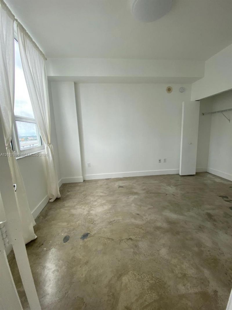 234 NE 3rd St, Unit 1701, Miami, FL 33132 Photo