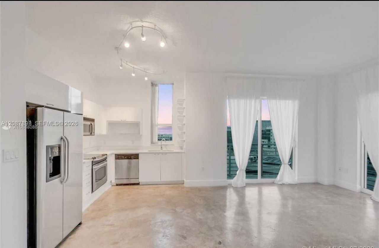 234 NE 3rd St, Unit 1701, Miami, FL 33132 Photo