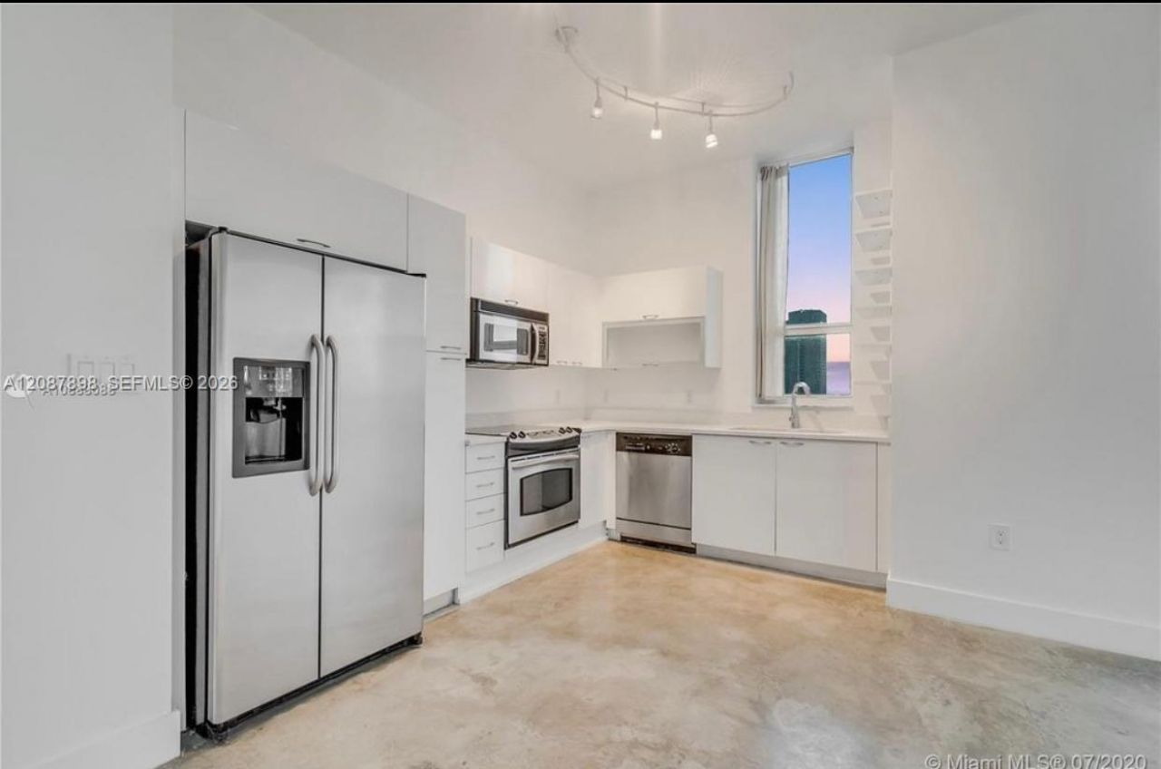 234 NE 3rd St, Unit 1701, Miami, FL 33132 Photo