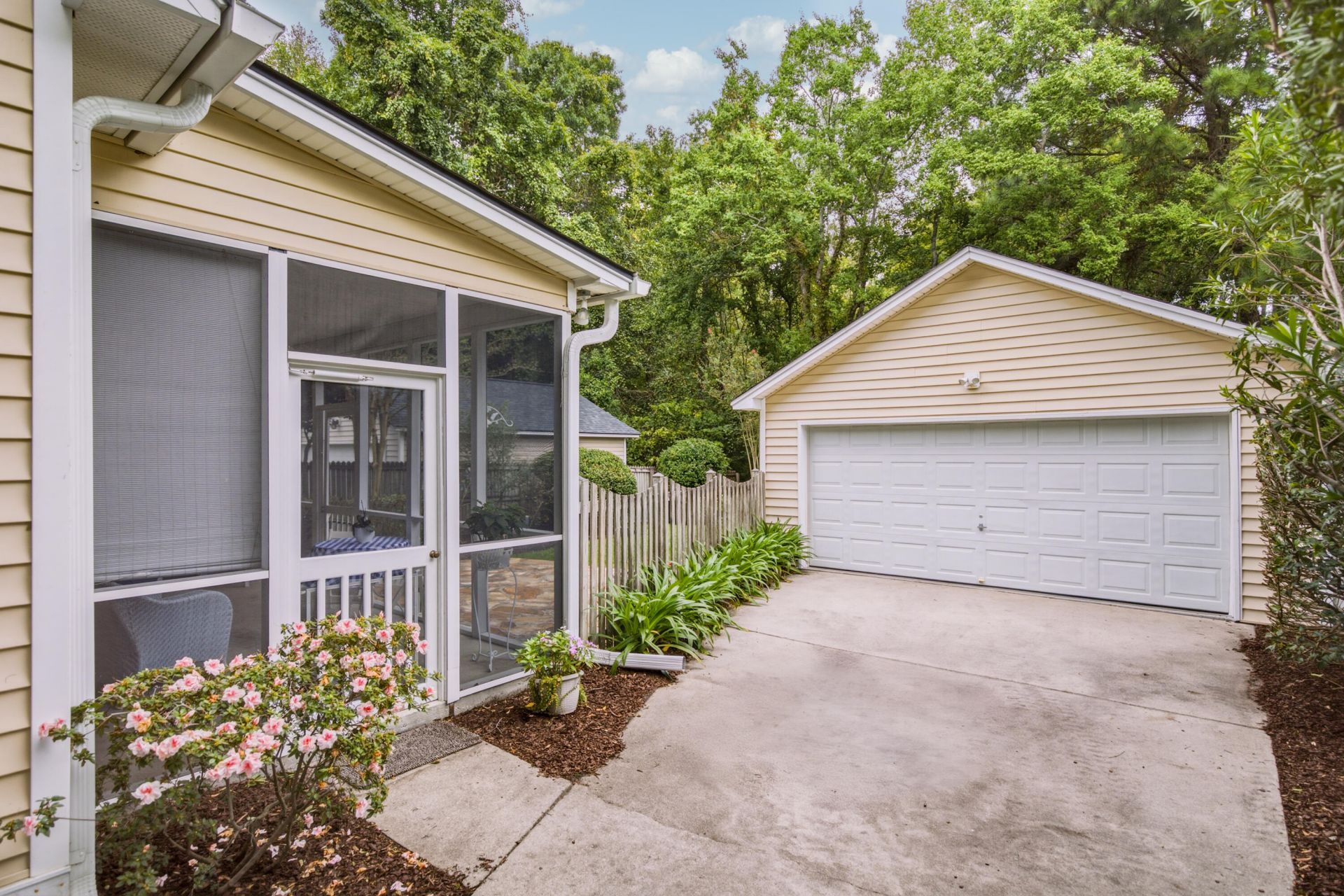 2324 Kennison Lane Photo 27