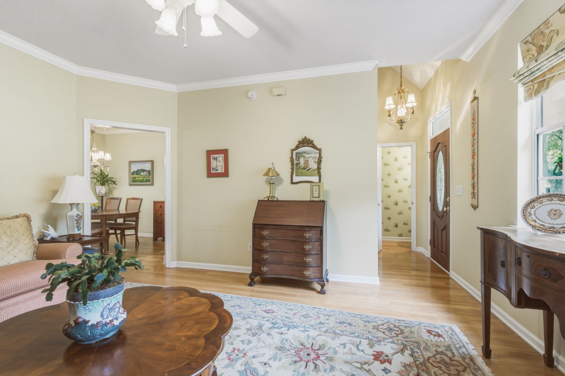 2324 Kennison Lane Photo 9