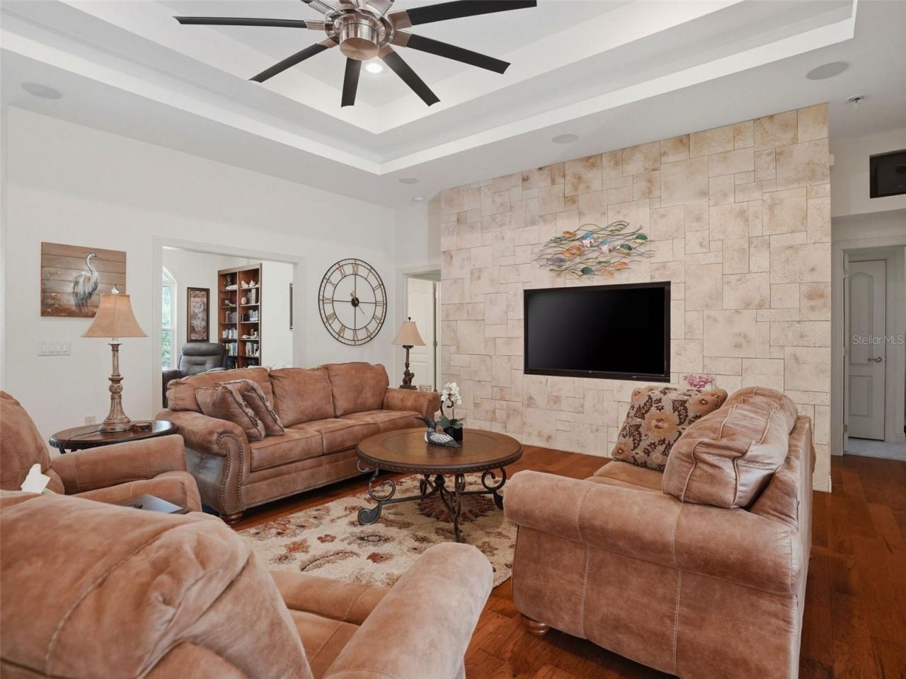 8333 Allen Drive, Weeki Wachee, FL 34613 Photo