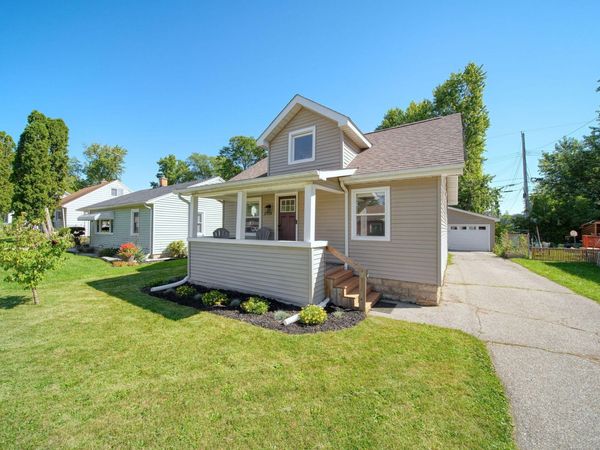 2916 Alfred Avenue, Lansing, MI 48906