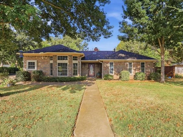 2809 Caprice Avenue , Denison, TX 75020