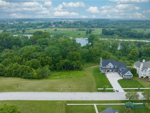 3257 Riverwood Court , Perrysburg, OH 43551