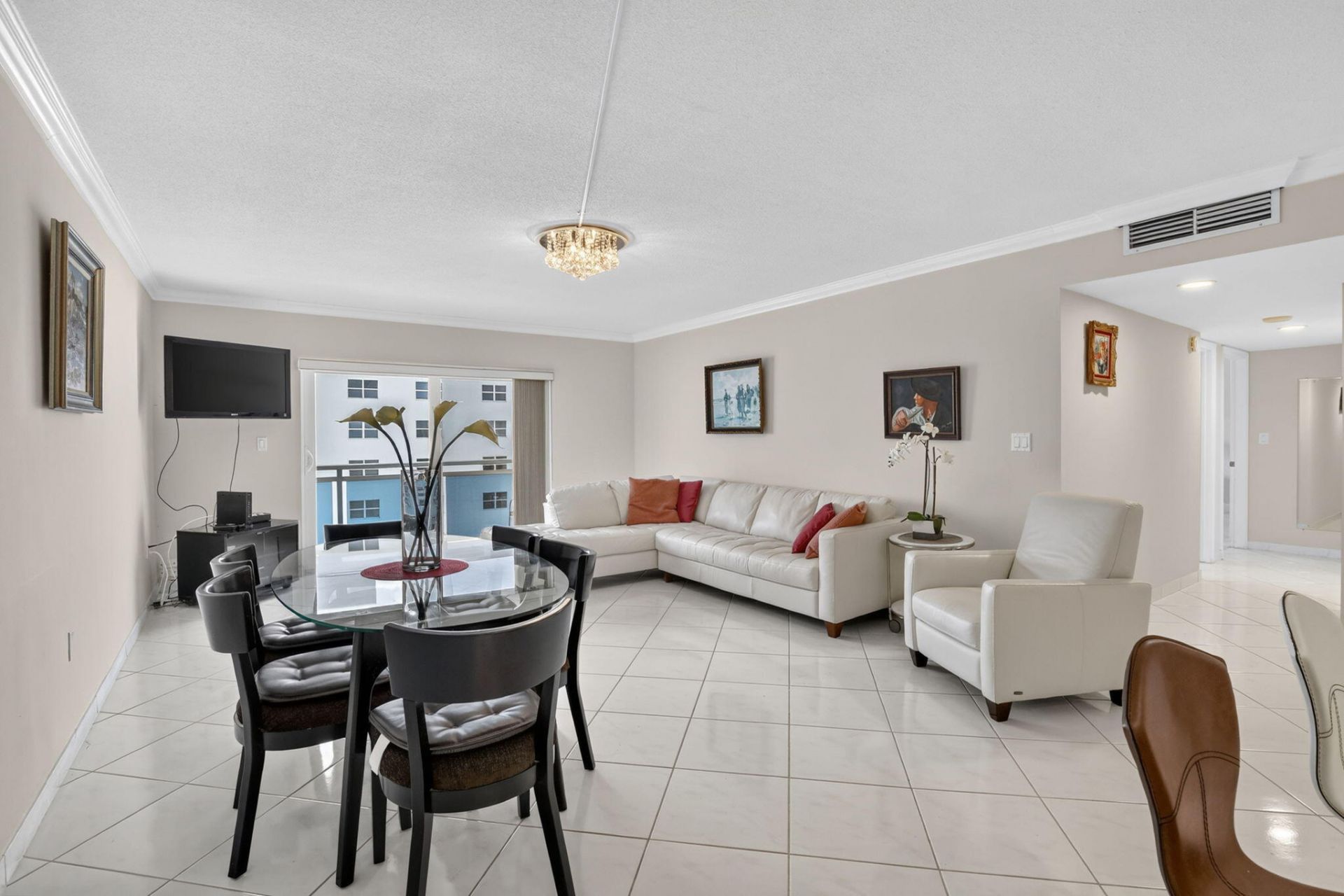 1701 S Ocean Drive, Unit 902, Hollywood, FL 33019 Photo