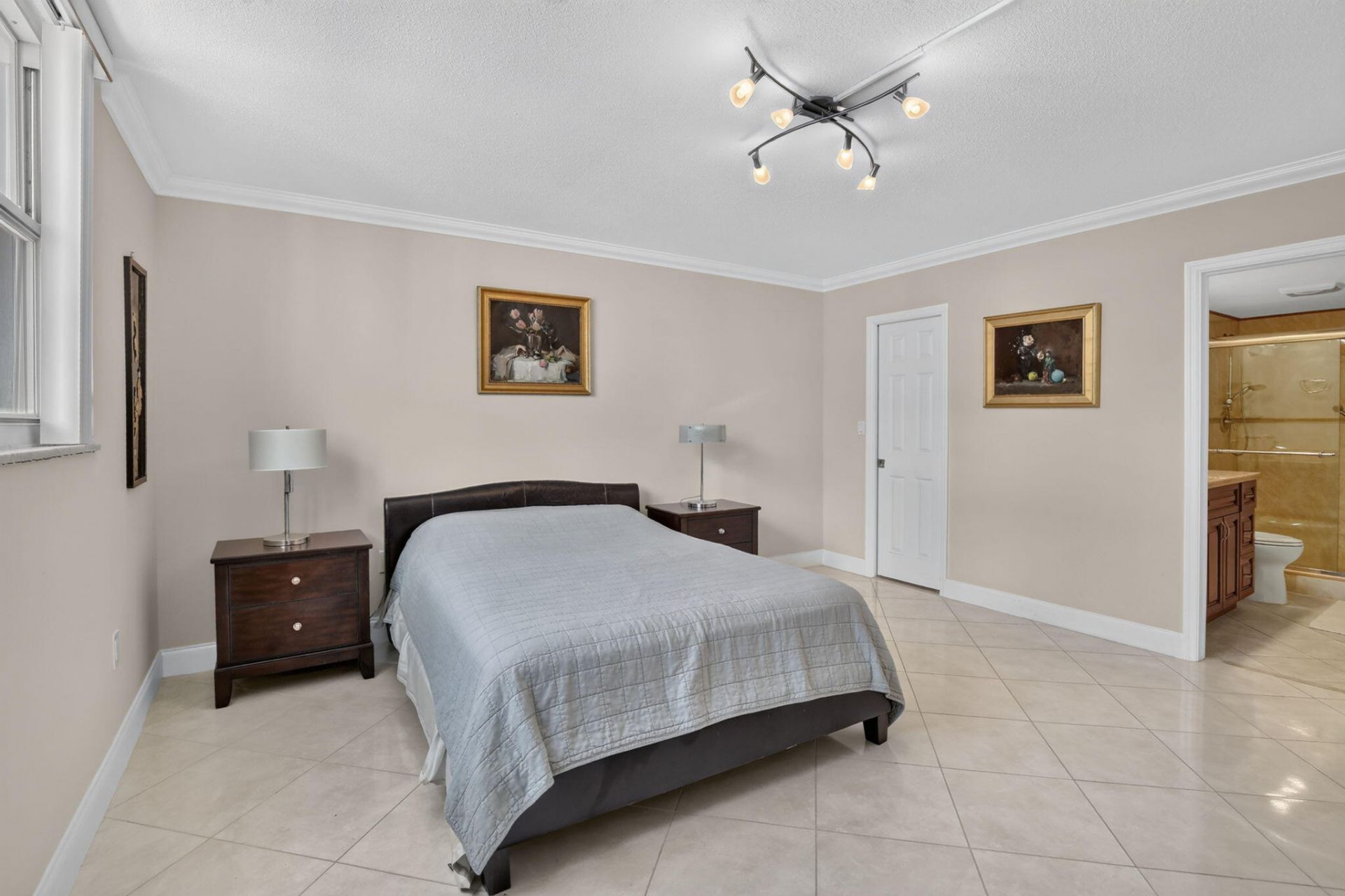 1701 S Ocean Drive, Unit 902, Hollywood, FL 33019 Photo