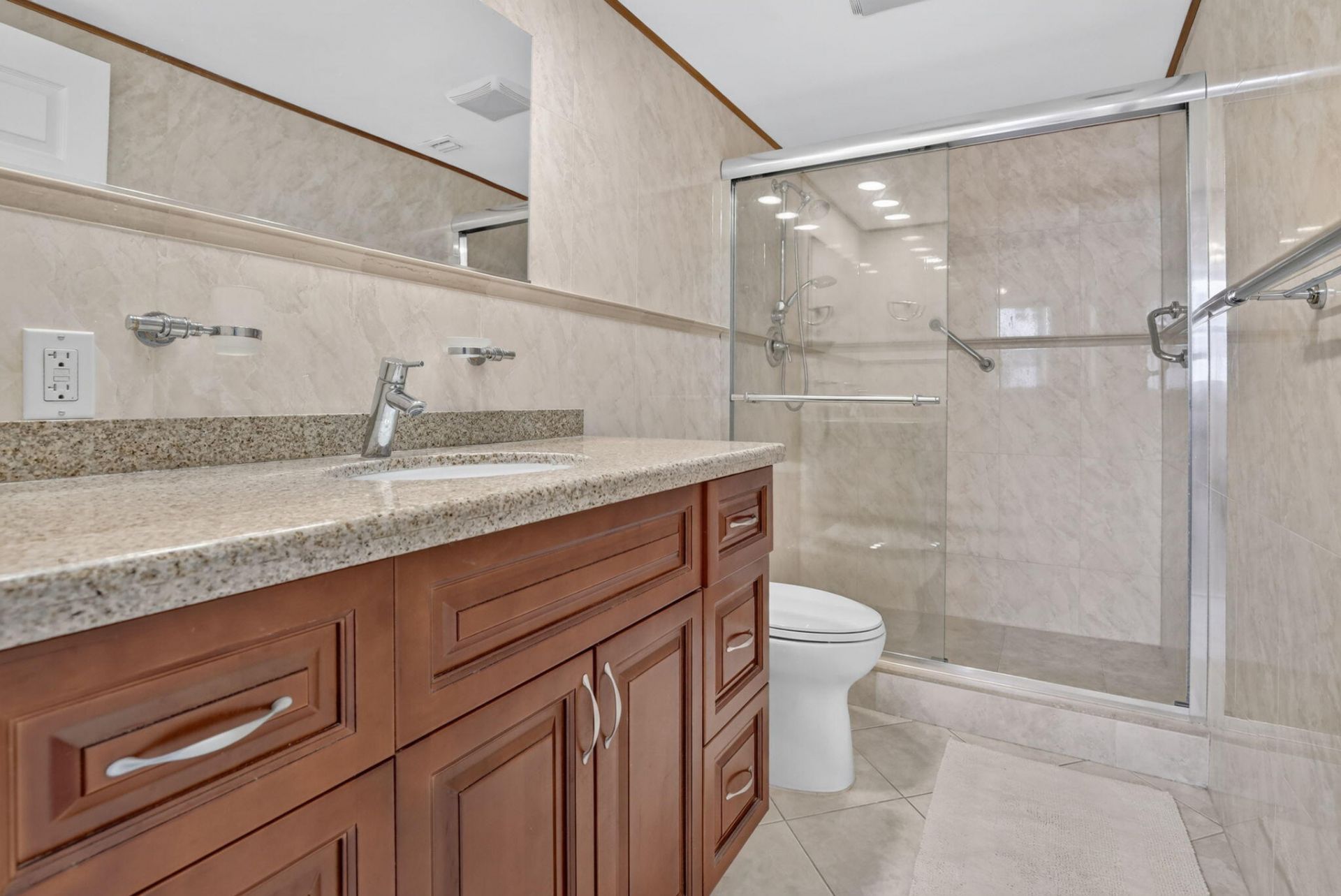 1701 S Ocean Drive, Unit 902, Hollywood, FL 33019 Photo