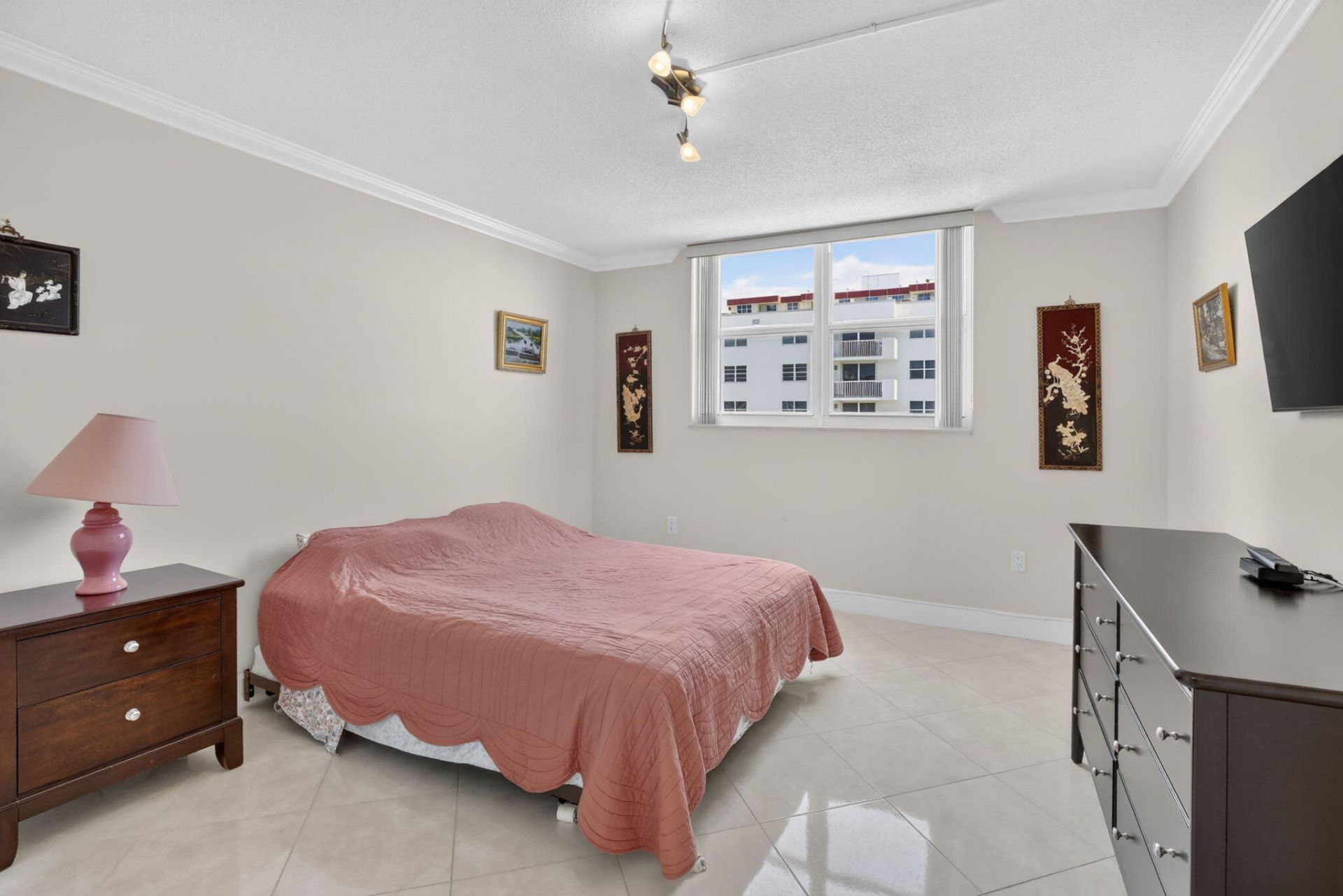 1701 S Ocean Drive, Unit 902, Hollywood, FL 33019 Photo