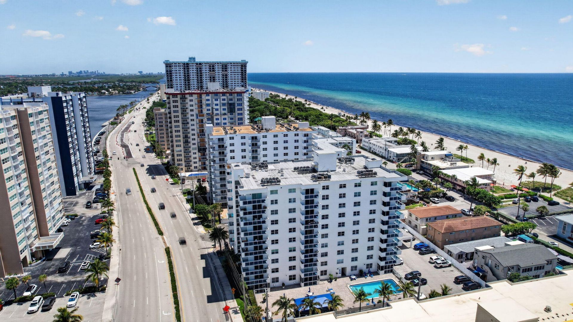 1701 S Ocean Drive, Unit 902, Hollywood, FL 33019 Photo