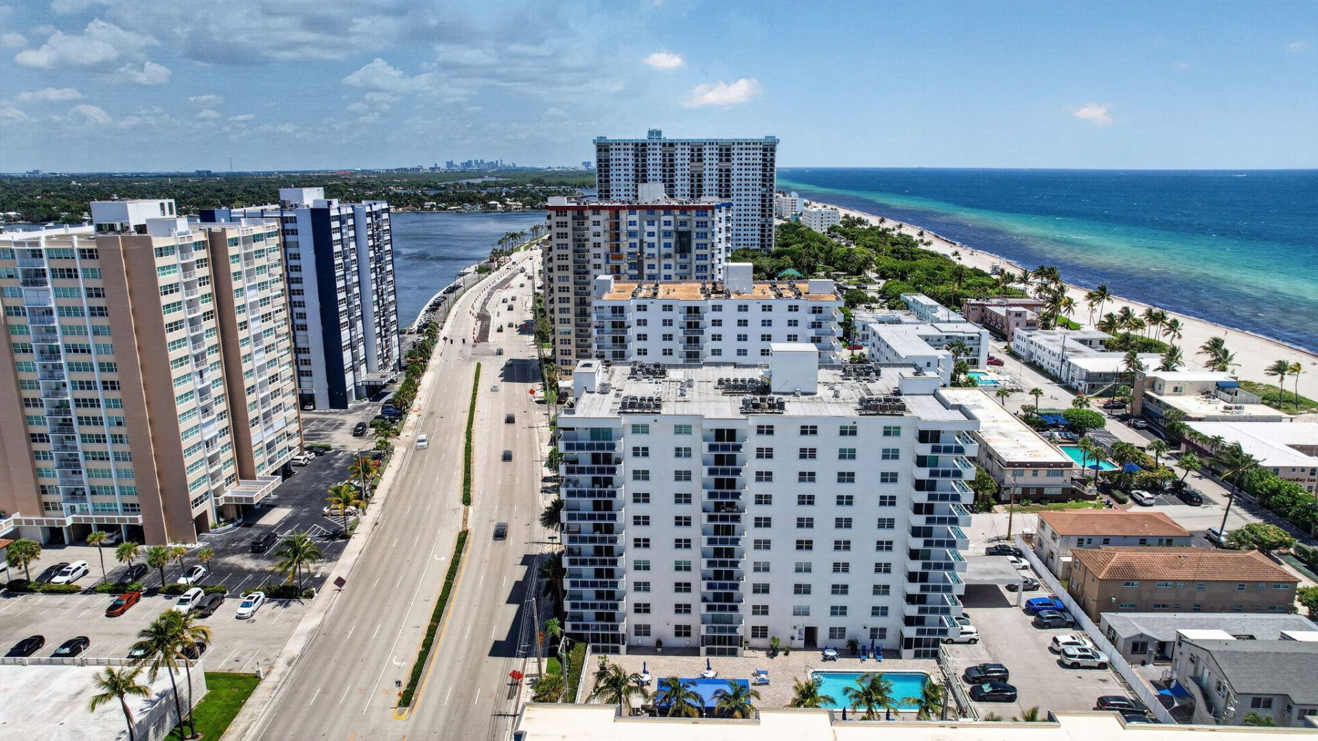 1701 S Ocean Drive, Unit 902, Hollywood, FL 33019 Photo