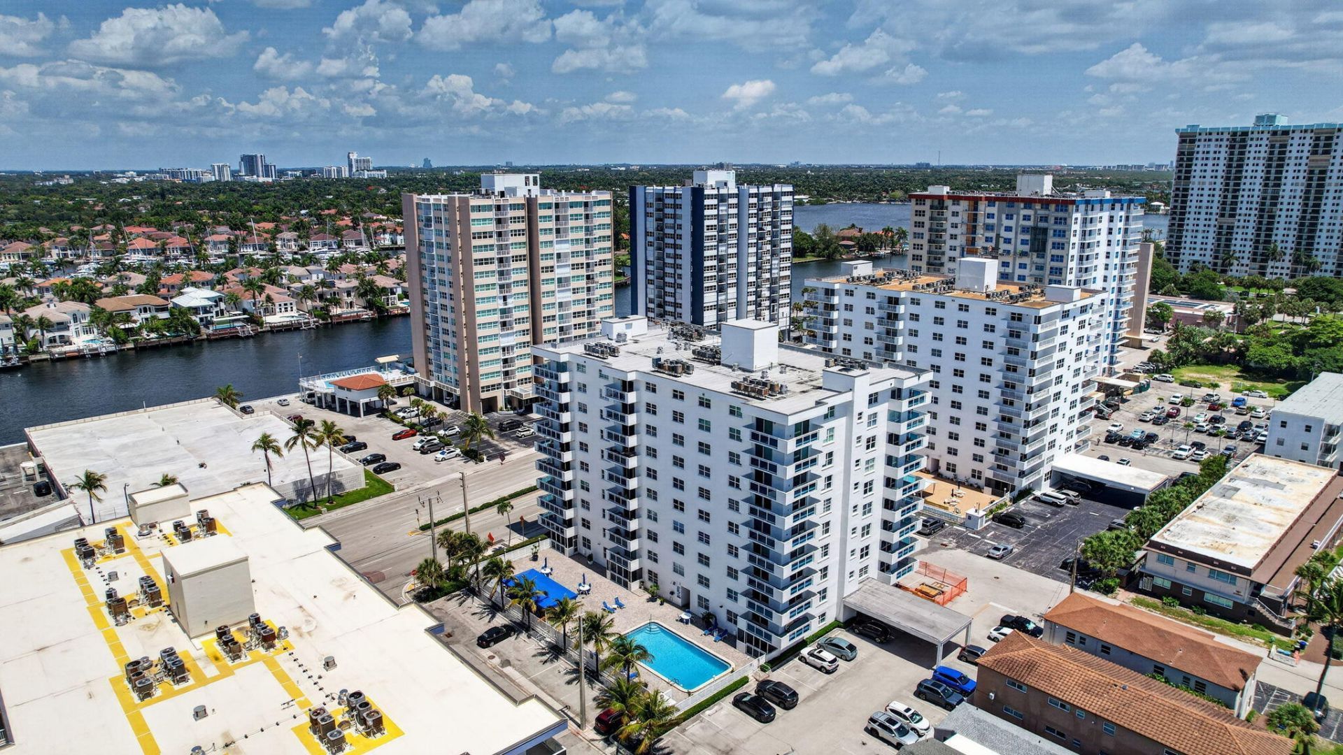 1701 S Ocean Drive, Unit 902, Hollywood, FL 33019 Photo