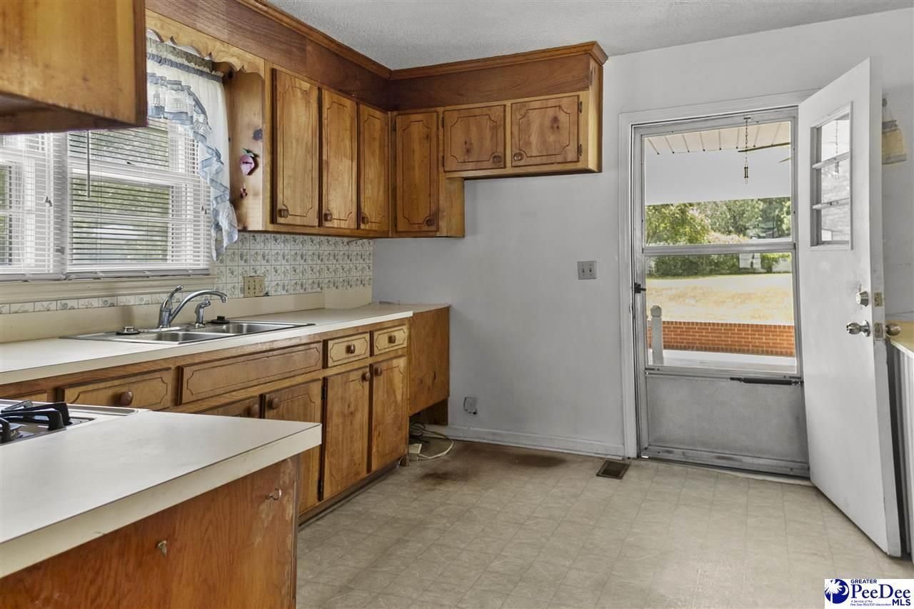 603 S Main Photo 12