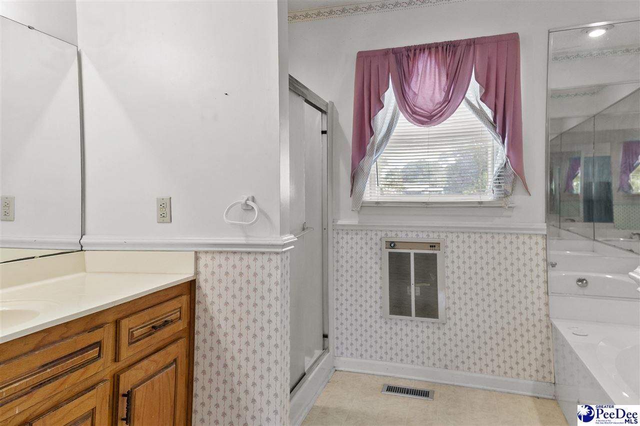 603 S Main Photo 21