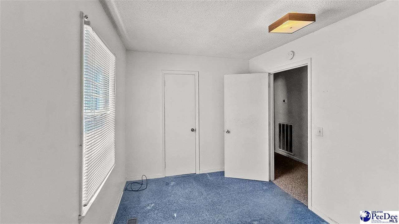 603 S Main Photo 25
