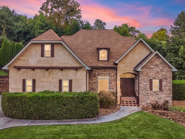 8121 Laurel Falls Lane, Knoxville, TN 37931