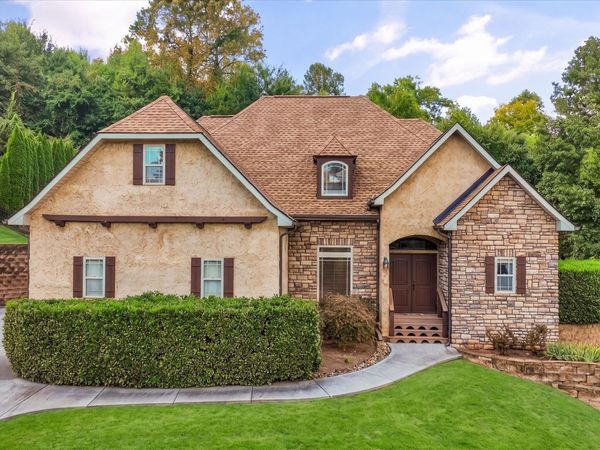 8121 Laurel Falls Lane, Knoxville, TN 37931